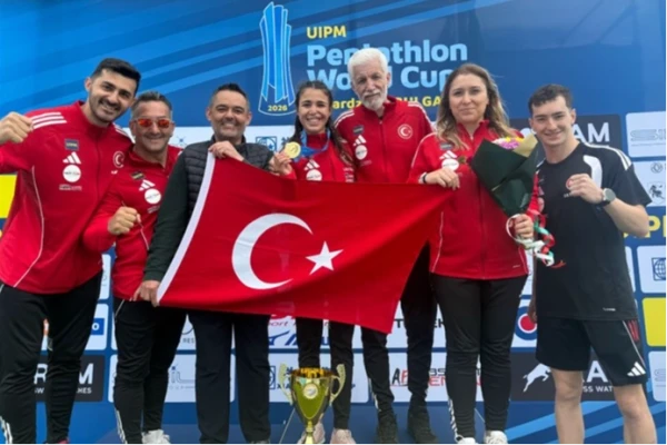 Teknik direktör görevi bıraktı