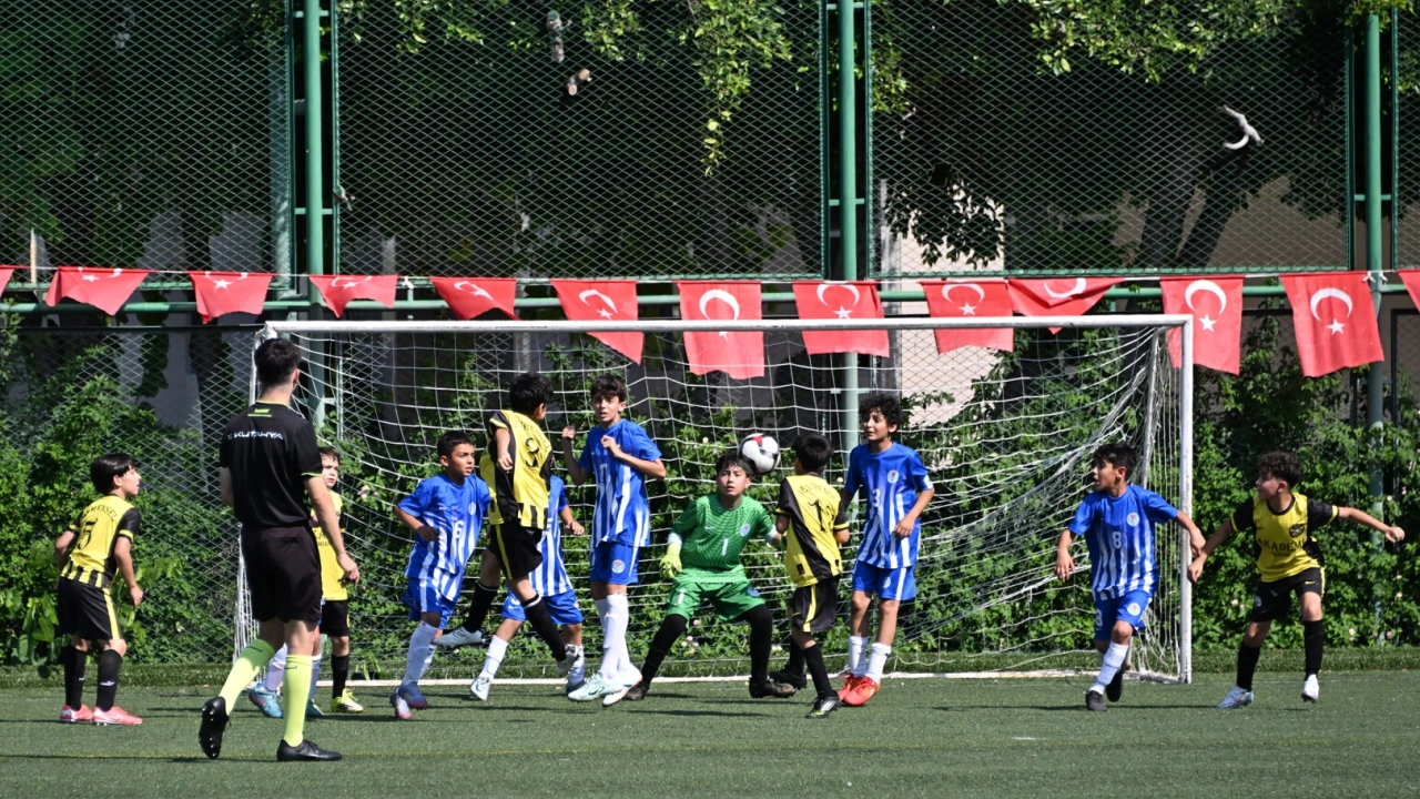 Kadın Milliler, Ukrayna'ya konuk
