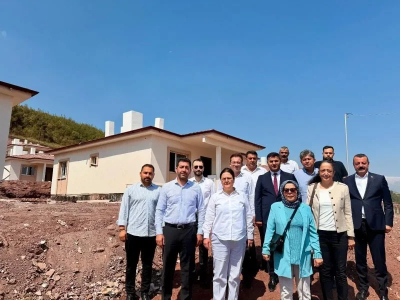 AK Parti Osmaniye’den Taziye ve TOKİ Ziyareti