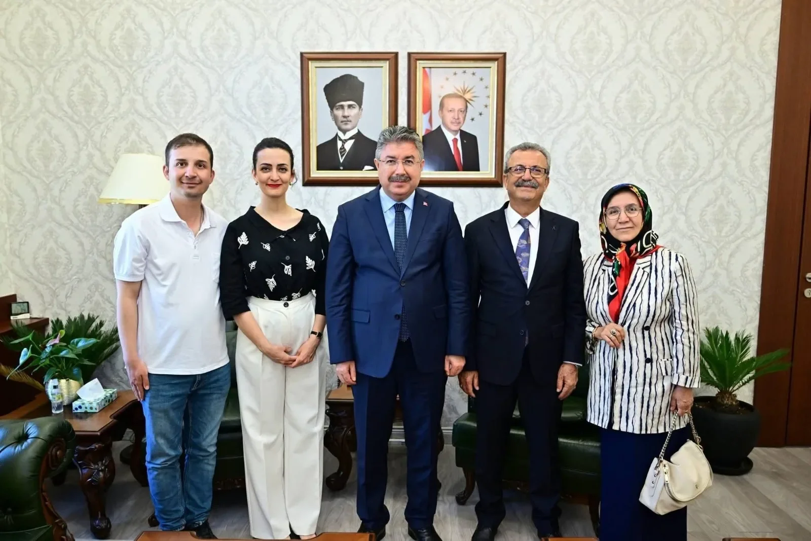 Başkan Abbas Yeşildemir'den Vali Erdinç Yılmaz'a Ziyaret