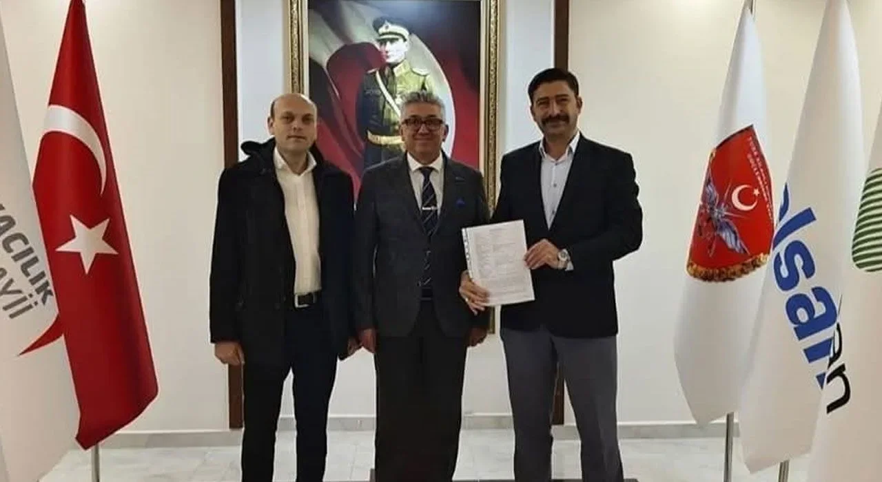 Ellek Beldesi’nde Bağışlanan Arazi Mesire Alanı Yapılıyor