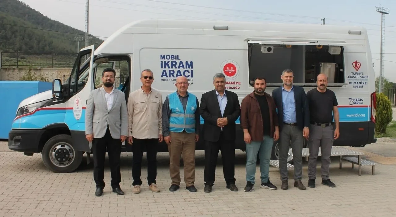 Farabi Lisesi’nde Sıcak Çorba İkramı