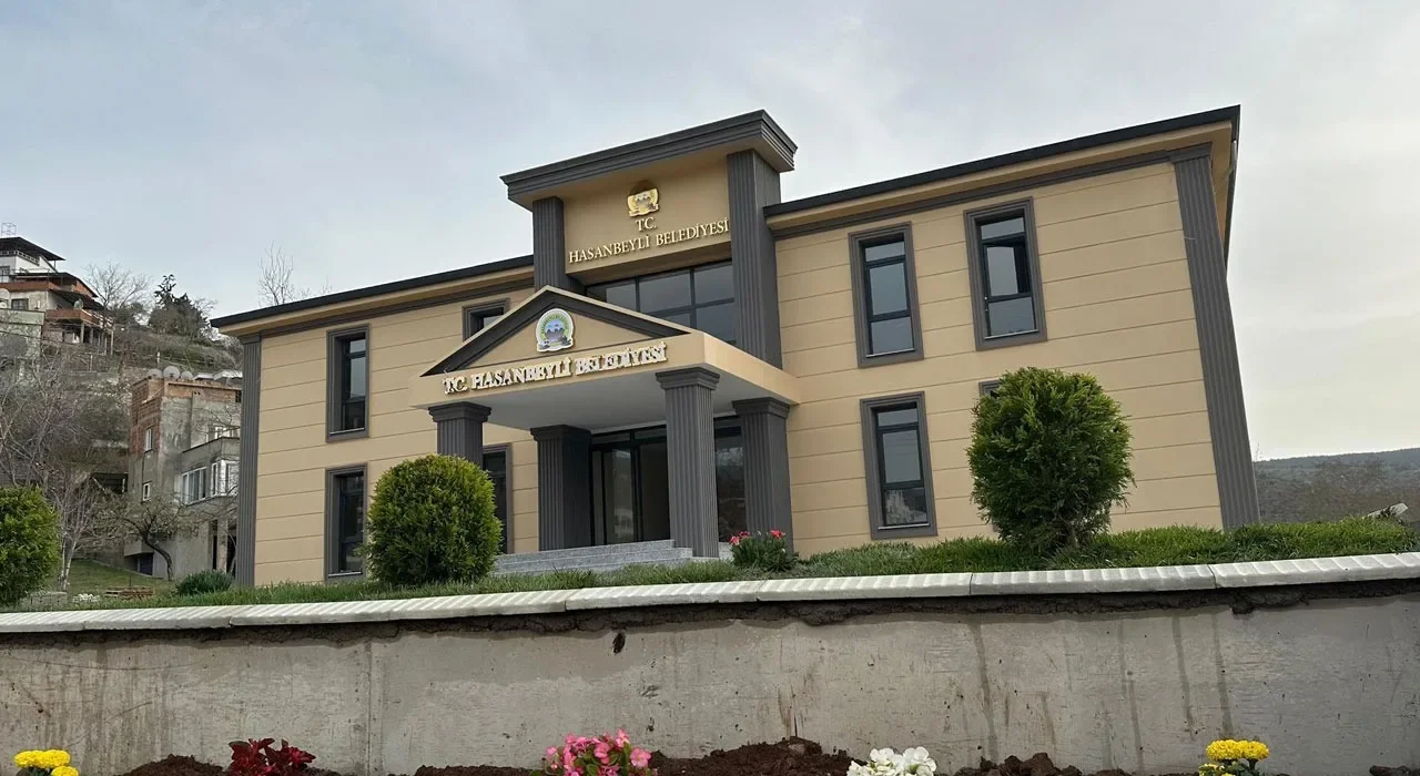 Hasanbeyli’de Yeni Belediye Hizmet Binası Açıldı