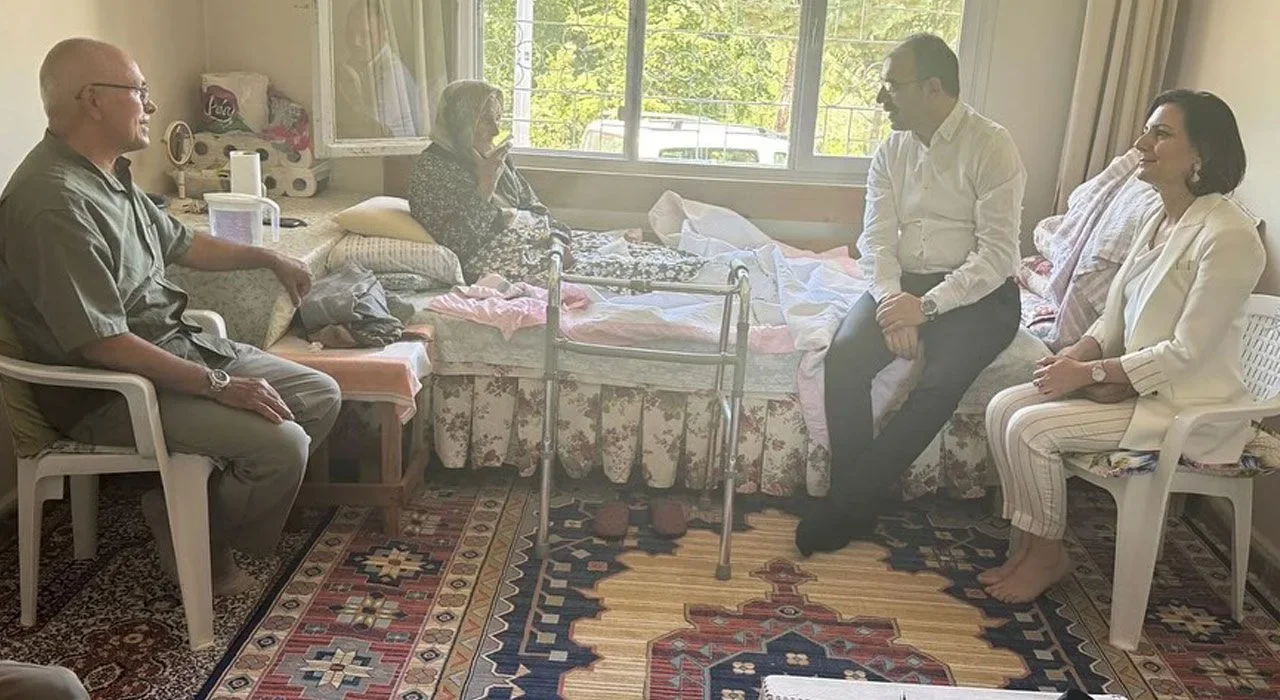 Kadirli'de Örnek Ailelere Anlamlı Ziyaret