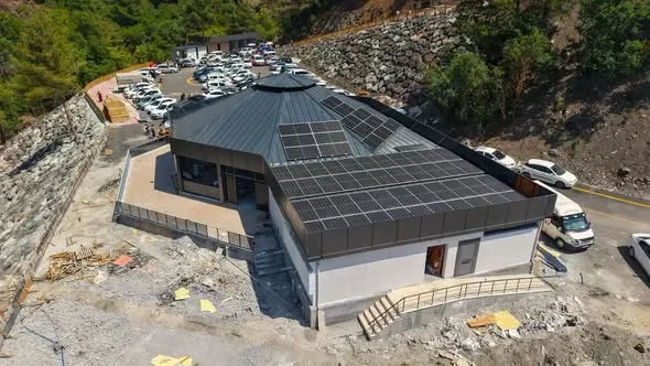 Karaçay Saklı Şelale'nde Sosyal Tesisler Hizmete Hazırlanıyor