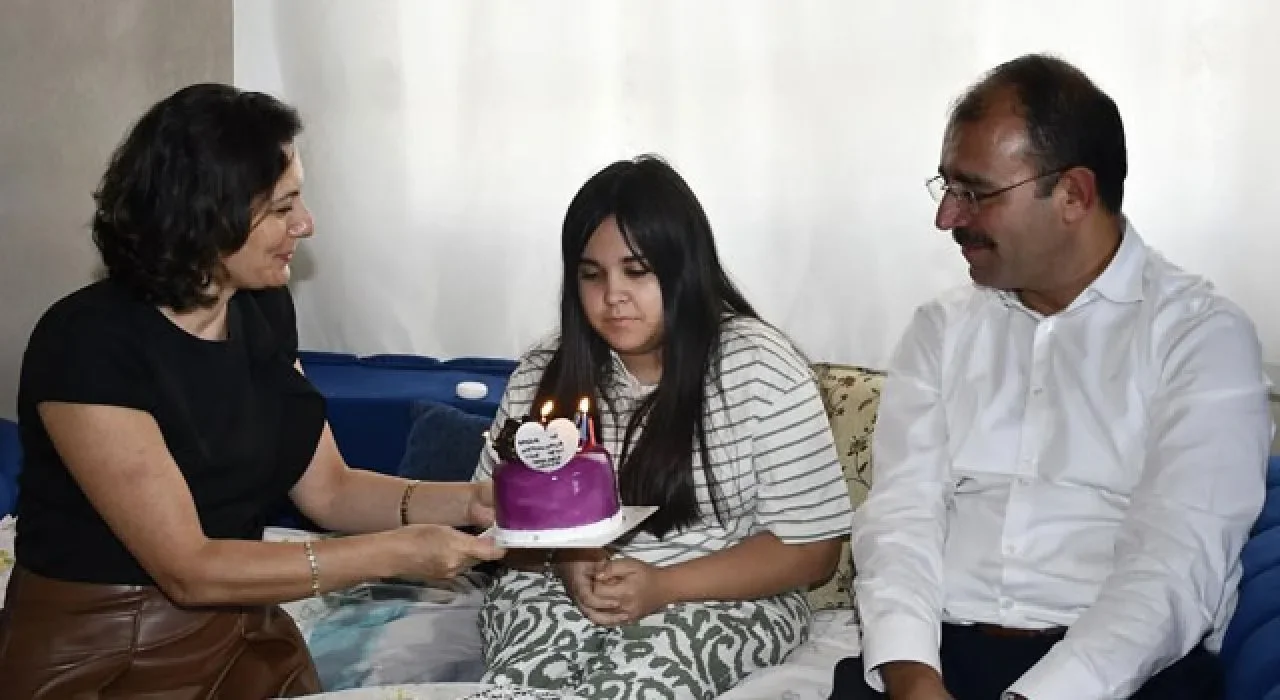 Kaymakam Erdinç Dolu’dan Melisa’ya Doğum Günü Sürprizi