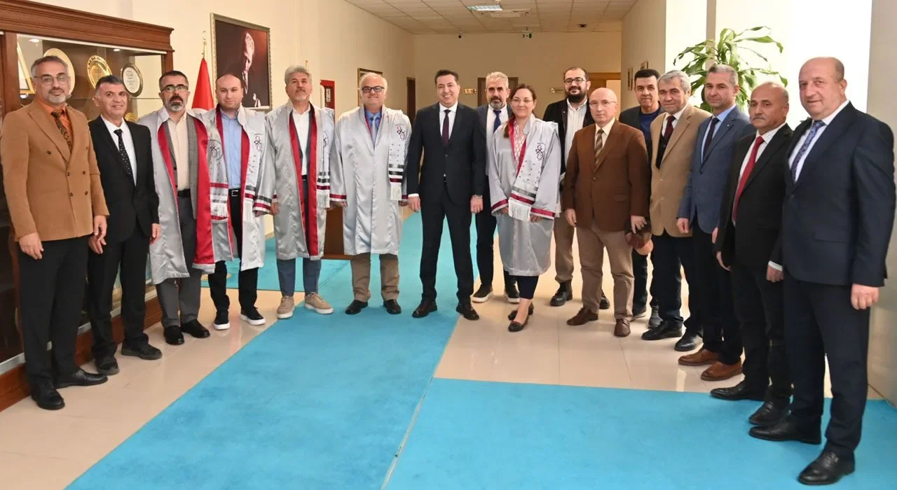 OKÜ’de Profesörlük Unvanı Alan Akademisyenler Ödüllendirildi!