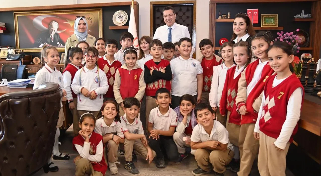 OKÜ Rektörü, Küçük Ziyaretçileri Ağırladı