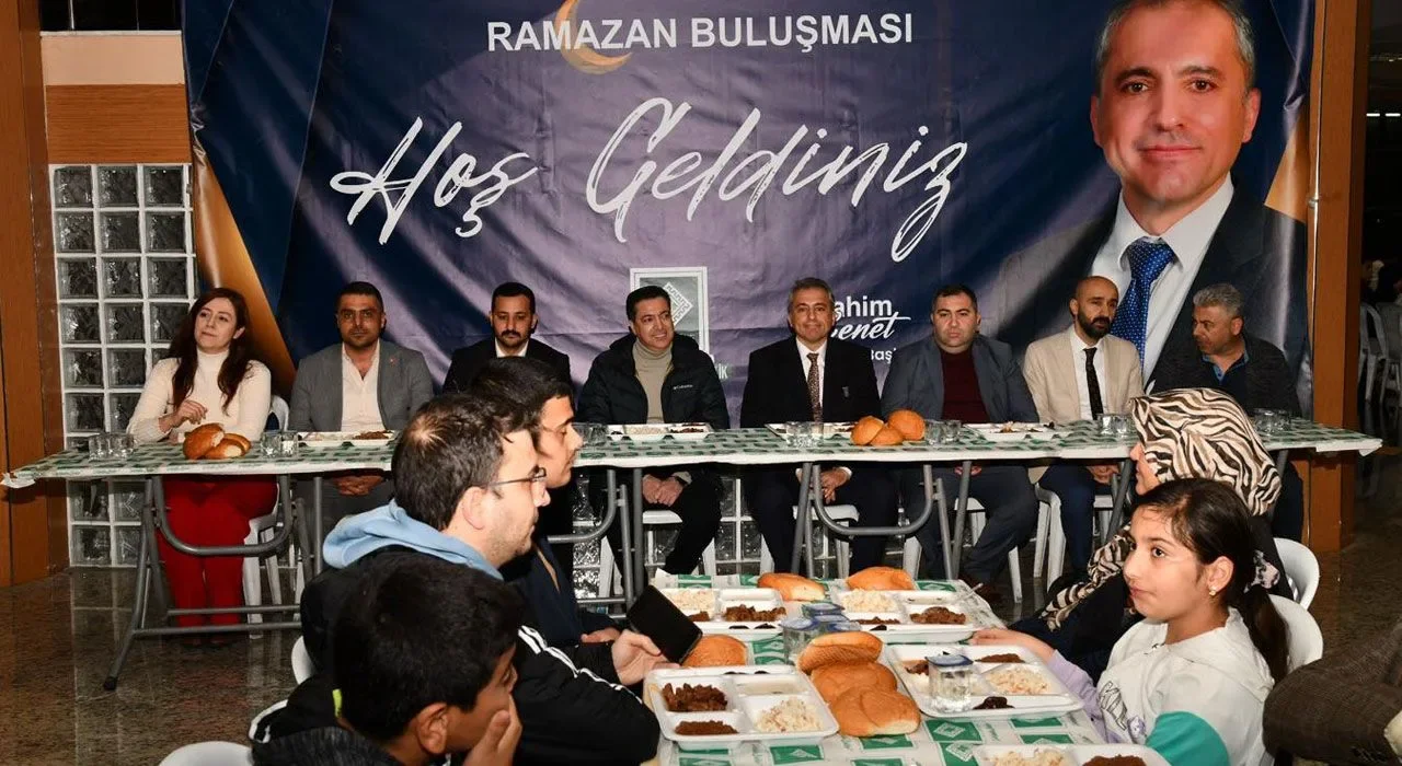 Osmaniye Belediyesi’nden OKÜ’de İftar Programı!