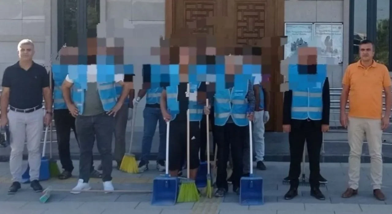 Osmaniye’de Hükümlüler Çevre Temizliği Yaptı