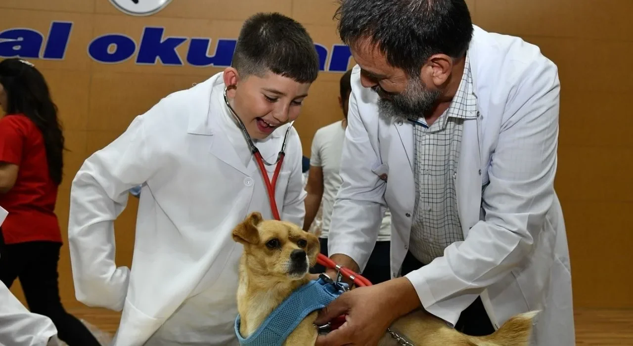Osmaniye’de Minikler Hayvan Sevgisini Öğrendi