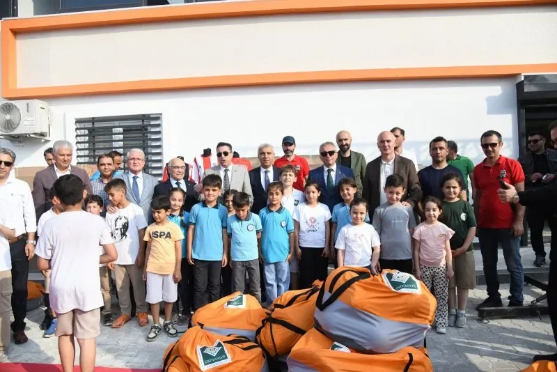 Osmaniye’de Okullara 4 Milyon TL’lik Spor Desteği