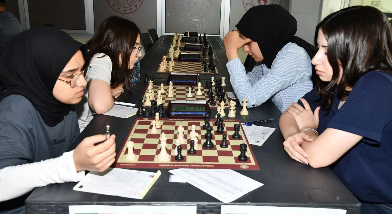 Osmaniye’de Satranç Turnuvası Sonuçlandı