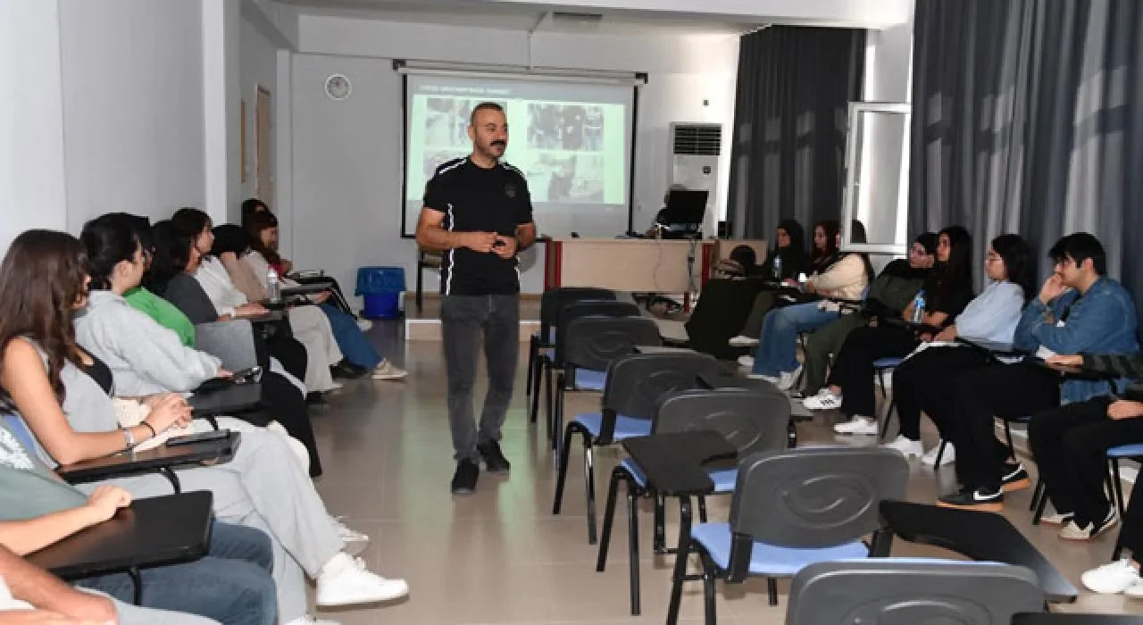 Osmaniye Emniyeti’nden Öğrencilere Farkındalık Dersi