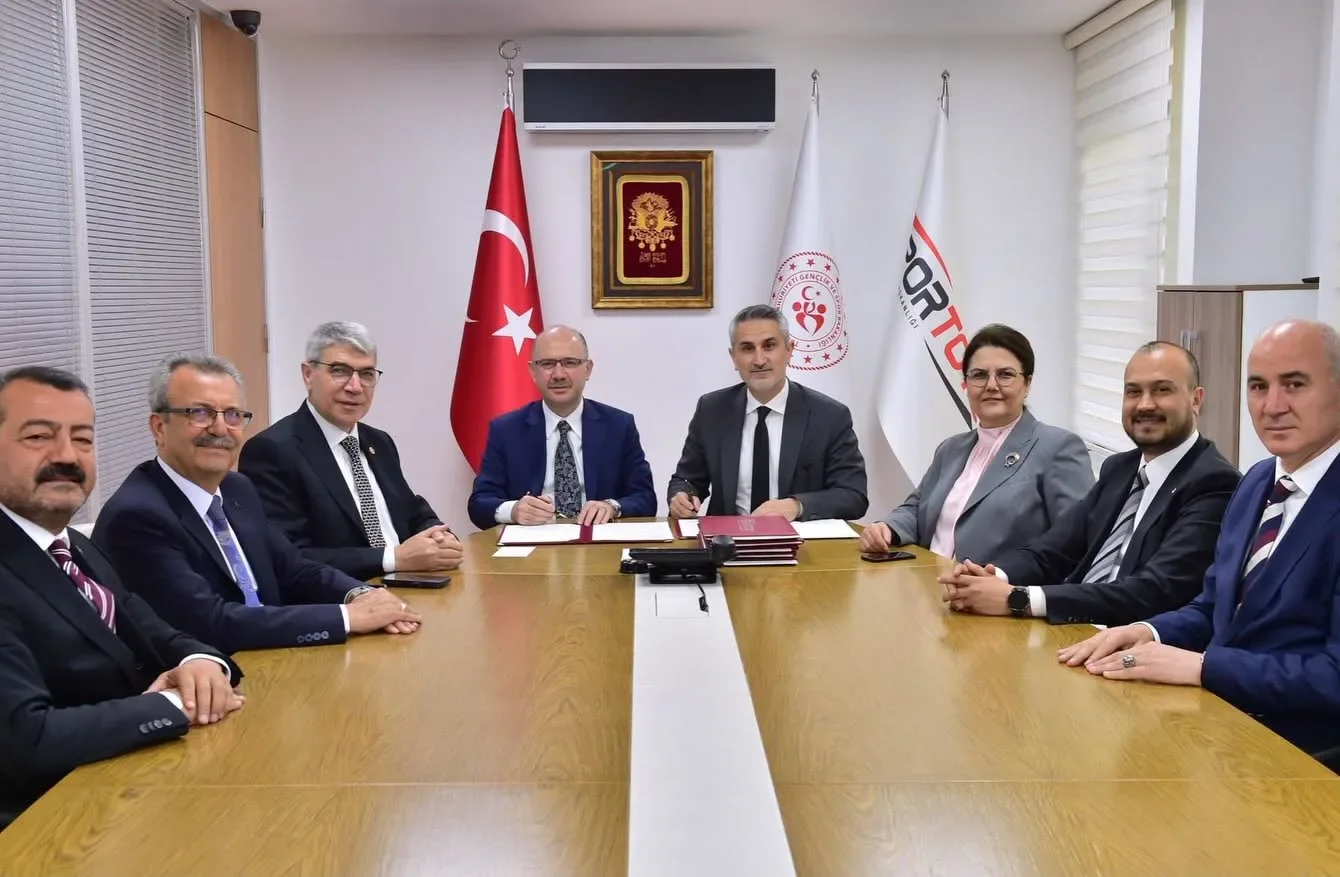 Osmaniye’ye Yeni Spor Yatırımları İçin İmzalar Atıldı