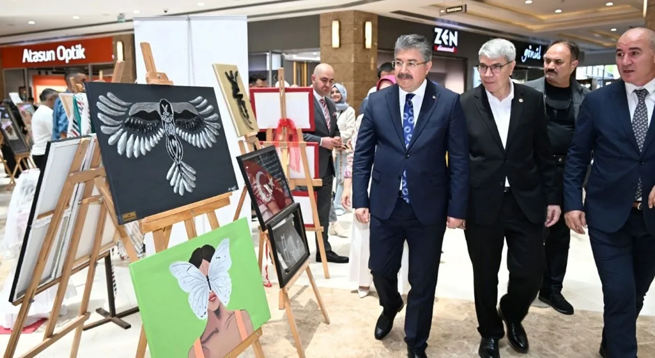 Park328 AVM'de Öğrencilerin El Emeği Sergisi