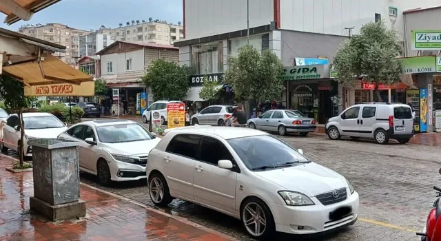 Sonbahar Osmaniye’ye Yağmurla Merhaba Dedi