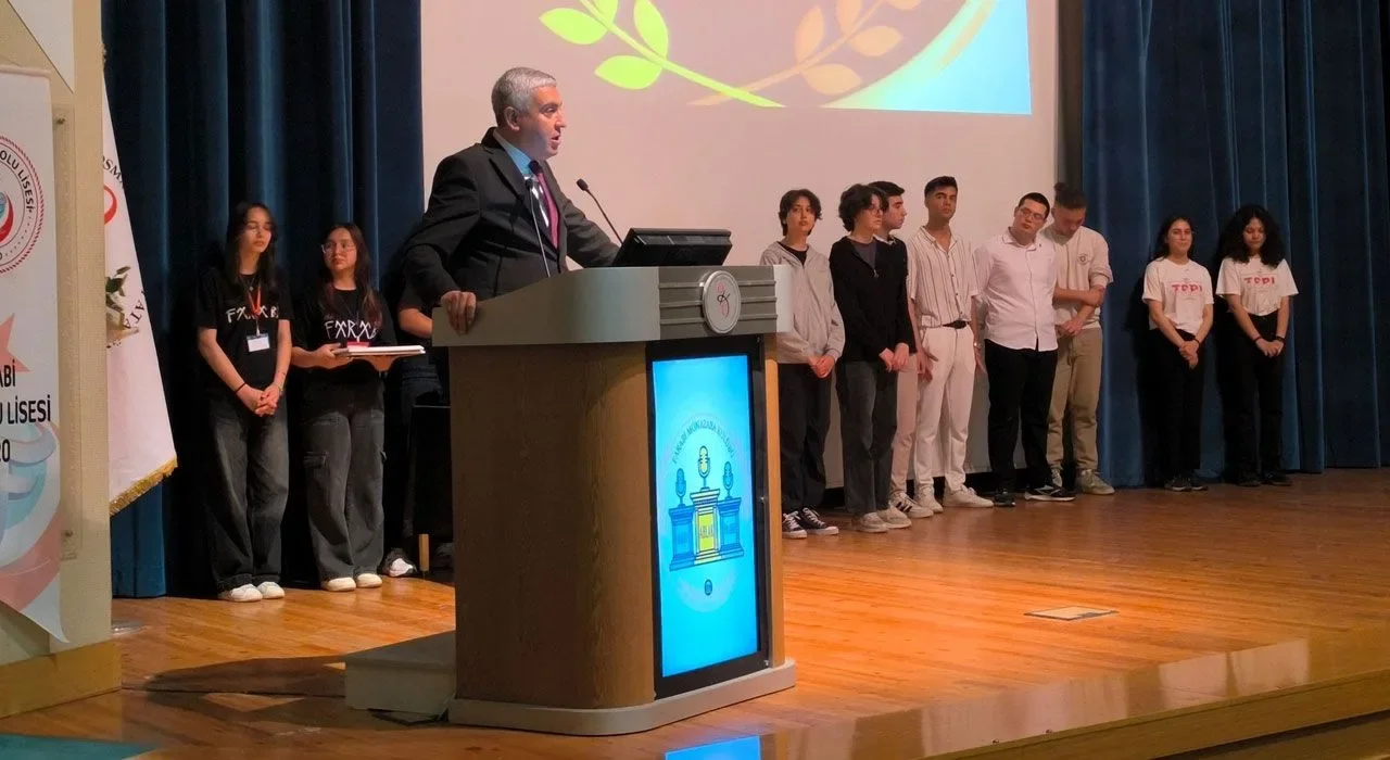 Tosçelik Lisesi Münazara Turnuvasını Kazandı