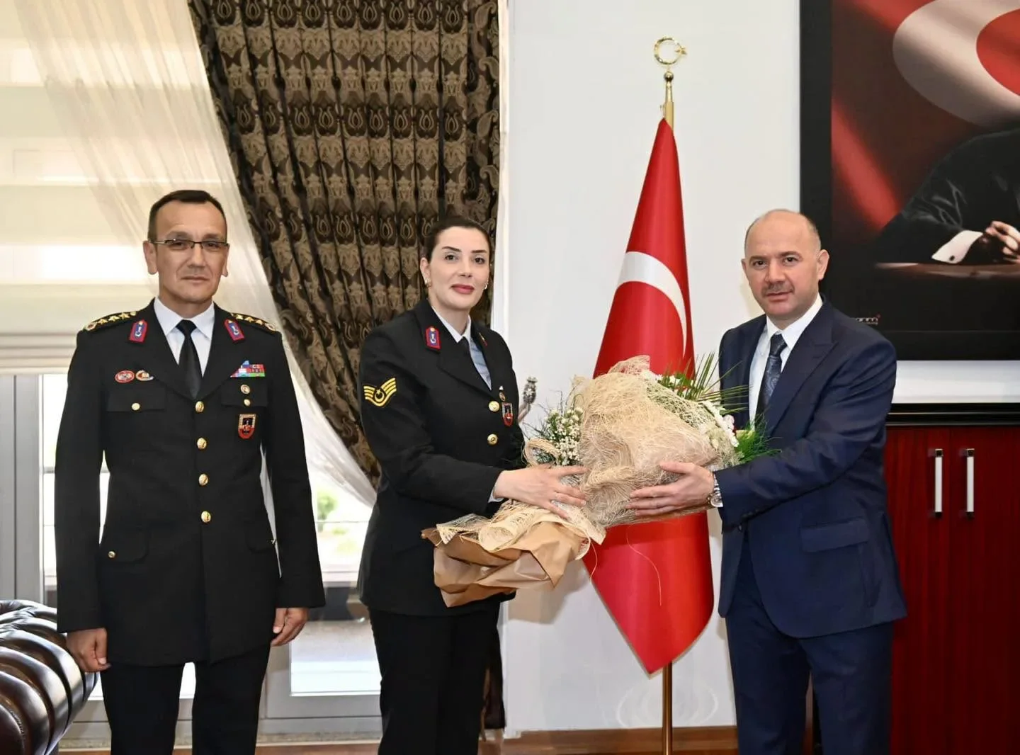 Vali Serdengeçti, Jandarma Personelini Ağırladı