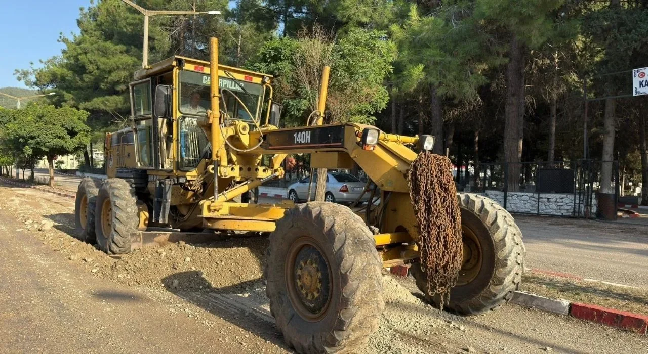 Yarbaşı Beldesi’nde Yağış Sonrası Yollar Yeniden Düzenlendi